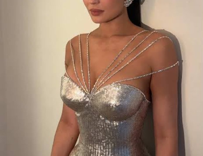 Kylie Jenner Makes Victoria’s Secret Runway Debut in a Record-Breaking $50 Million Fantasy Bra