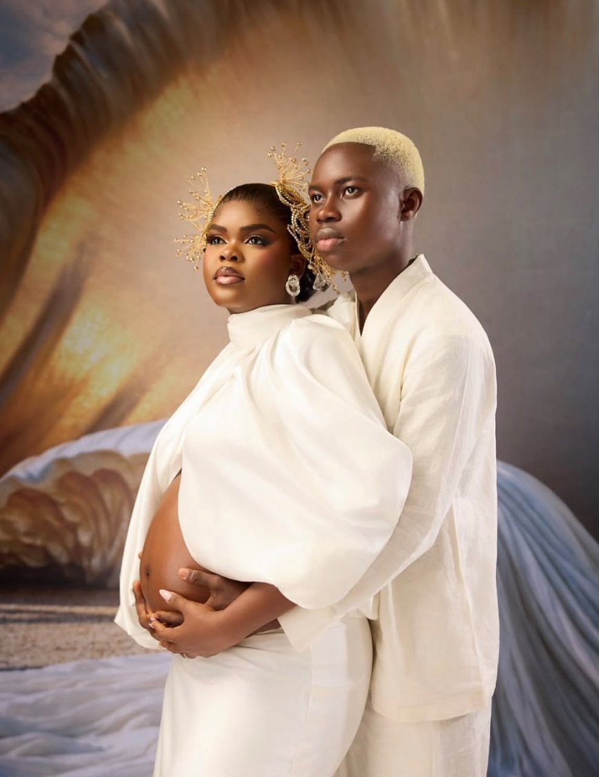 Streamers Jarvis and Peller melt hearts with stunning maternity photos