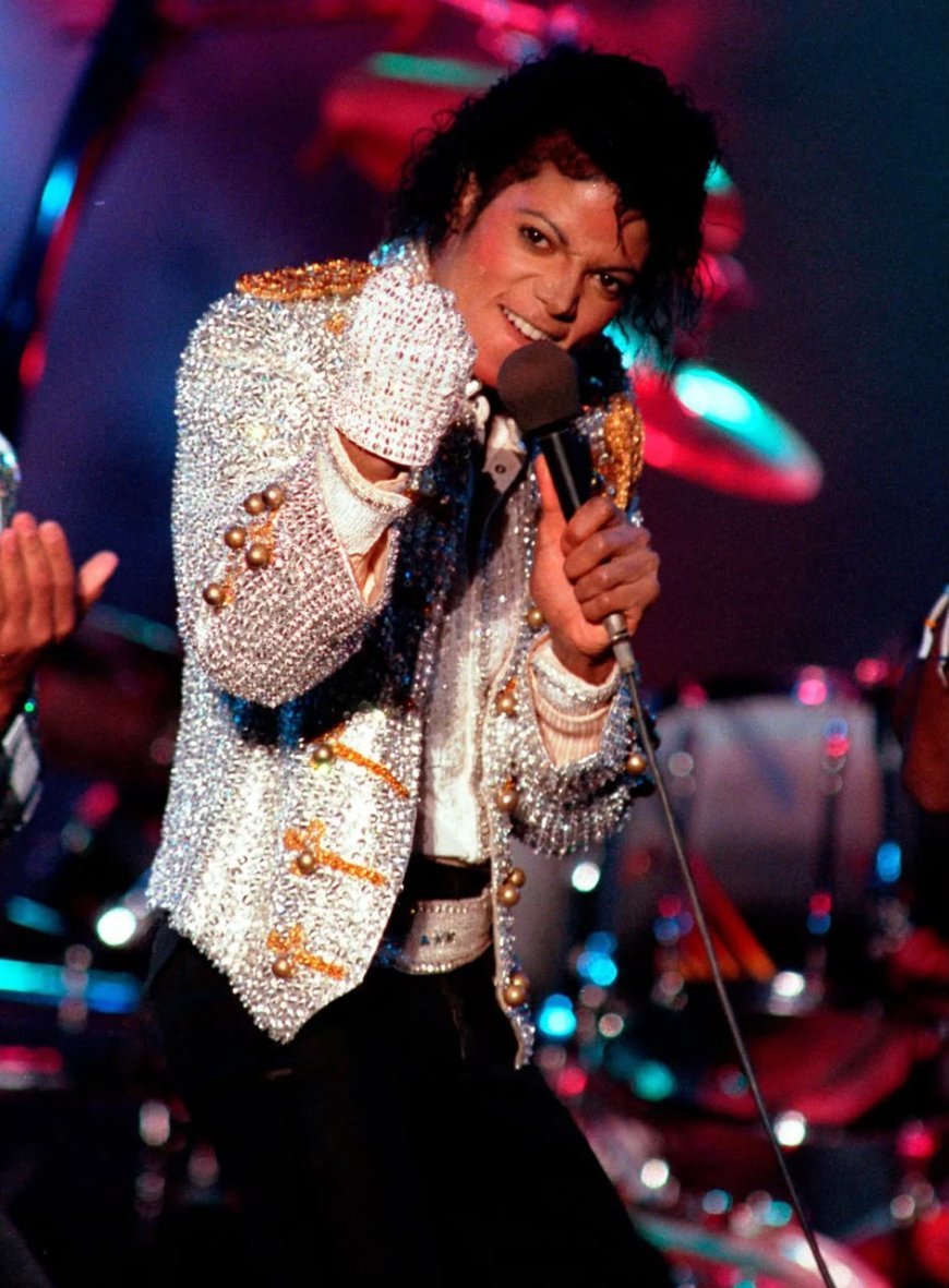 WHO REMEMBERS MICHAEL JACKSON’S GHOSTS? ???????? THE KING OF POP’S HORROR MASTERPIECE!
