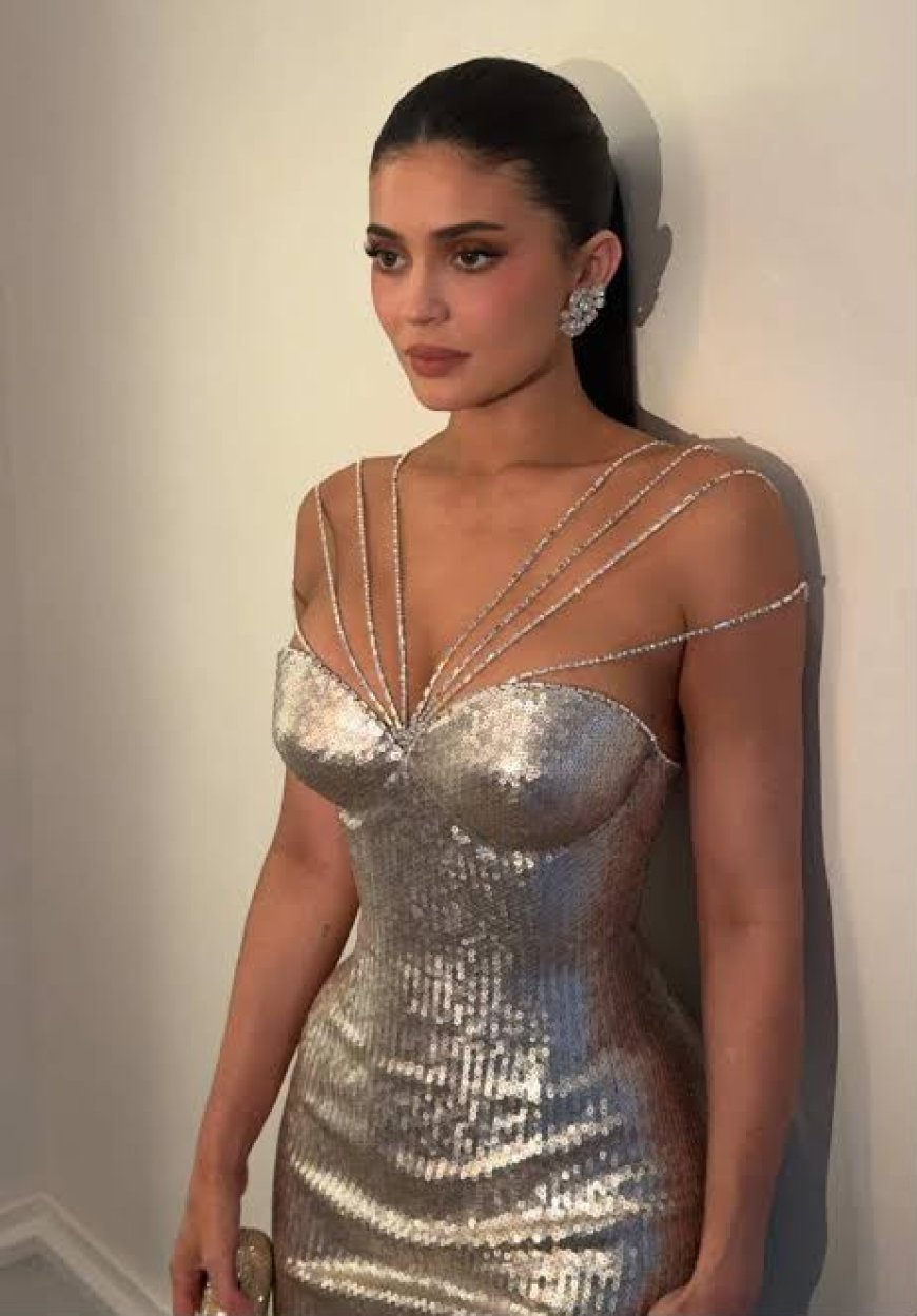 Kylie Jenner Makes Victoria’s Secret Runway Debut in a Record-Breaking $50 Million Fantasy Bra